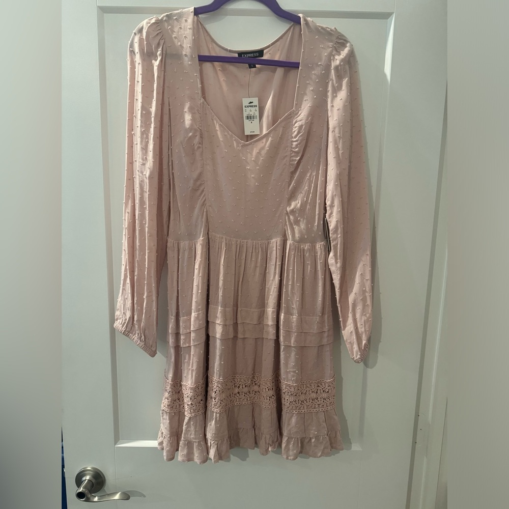 Pink Dress. Size medium. NWTs.